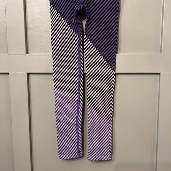 Free People Movement Finders Keepers Leggings Purple Stripes Size XS/S - Picture 10 of 11